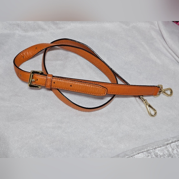 EUC Michael kors Crossbody Strap - Picture 2 of 9